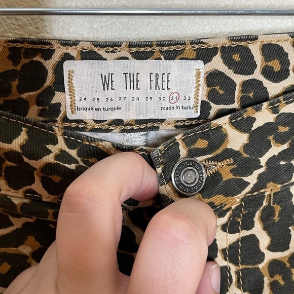 FREE PEOPLE Belle High Rise Leopard Skinny Pants - Picture 8 of 12